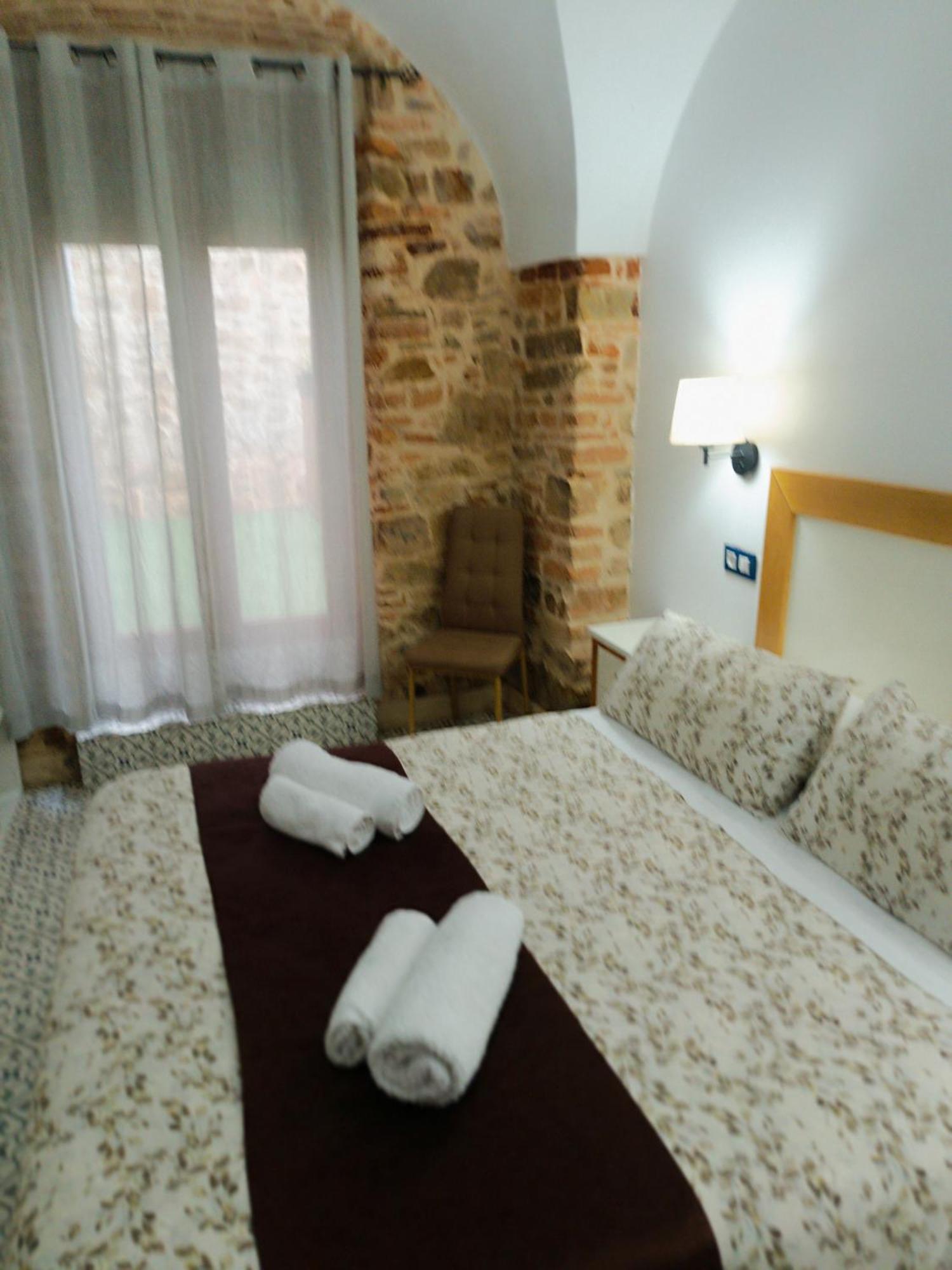Al-Qazeres Suites Cáceres Exterior foto